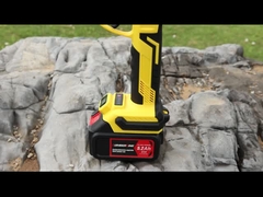 Teleskopowy pruner akumulatorowy