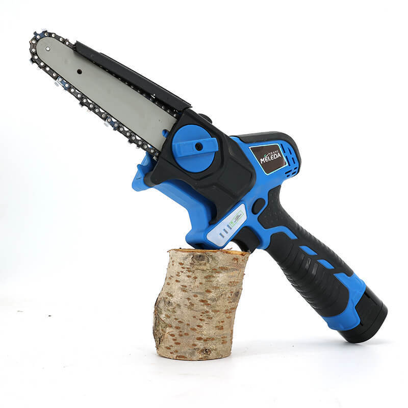 High-Efficiency Brushless Motor Chainsaw 6 Inch Cordless Electric Saw for Garden Use